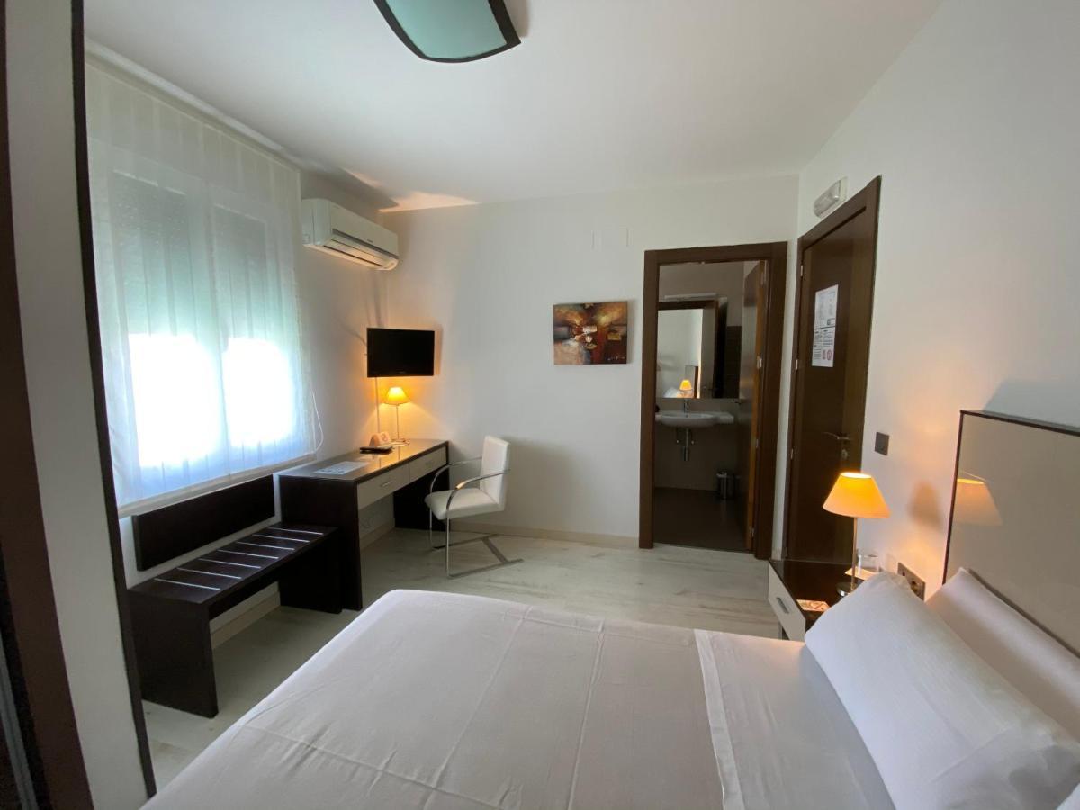 El Hostal De Violeta Tomelloso Buitenkant foto