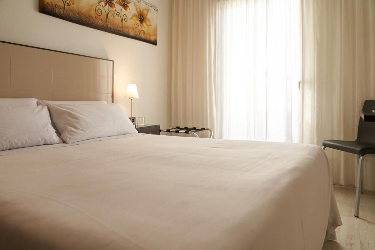 El Hostal De Violeta Tomelloso Buitenkant foto